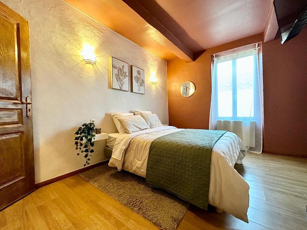 Superbe Maison De Village Сен-Шиньян Екстер'єр фото